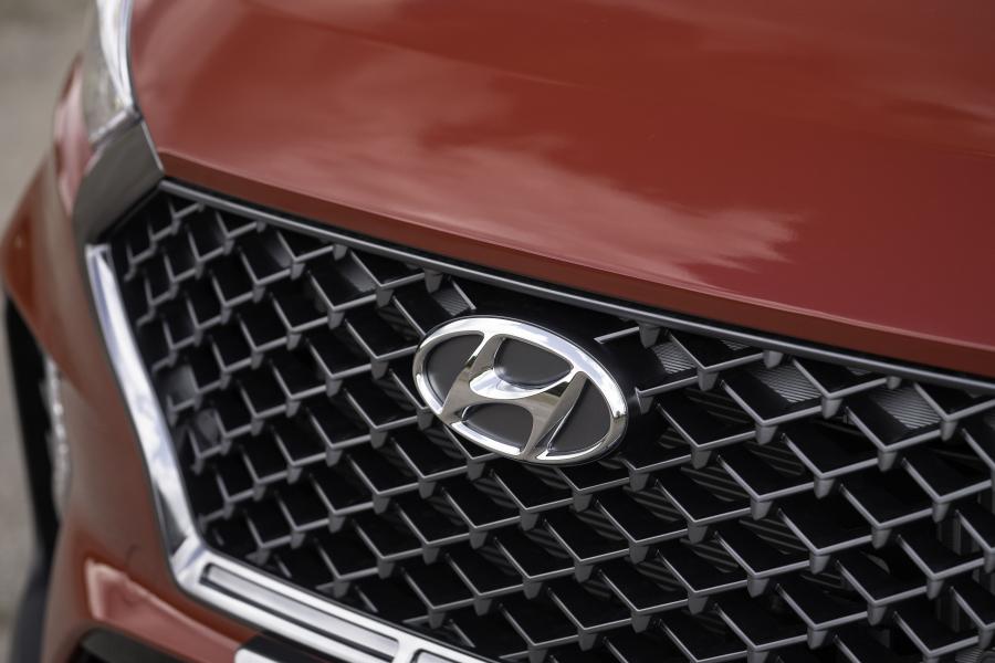 Логотип Hyundai Tucson N Line (TL) 2019 года  (UK) (фото 22 из 40)